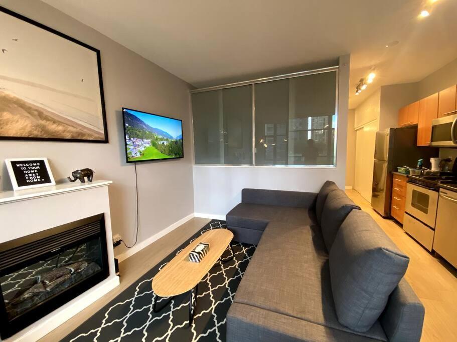 Entire Condo In Heart Of Downtown Vancouver Eksteriør billede